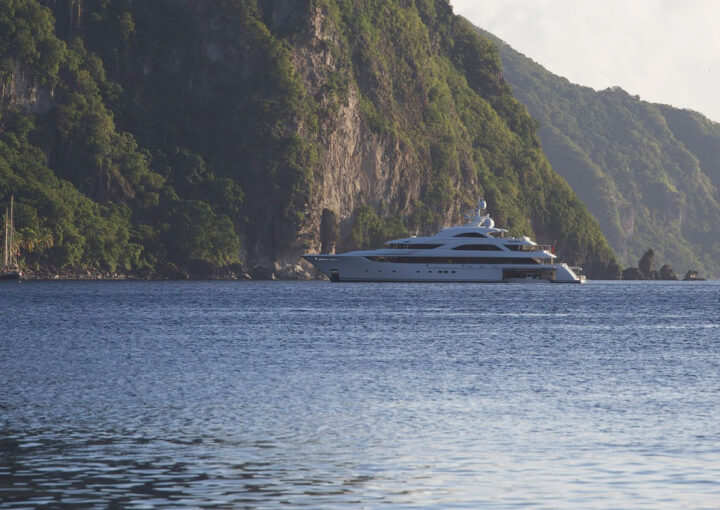 Sustainable superyachts