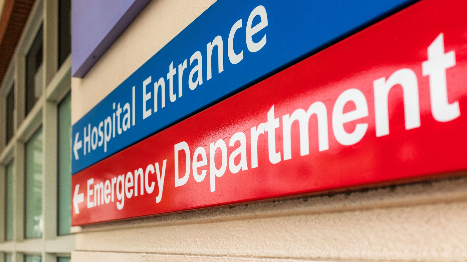 Antimicrobial lighting, suitable for A&E departments